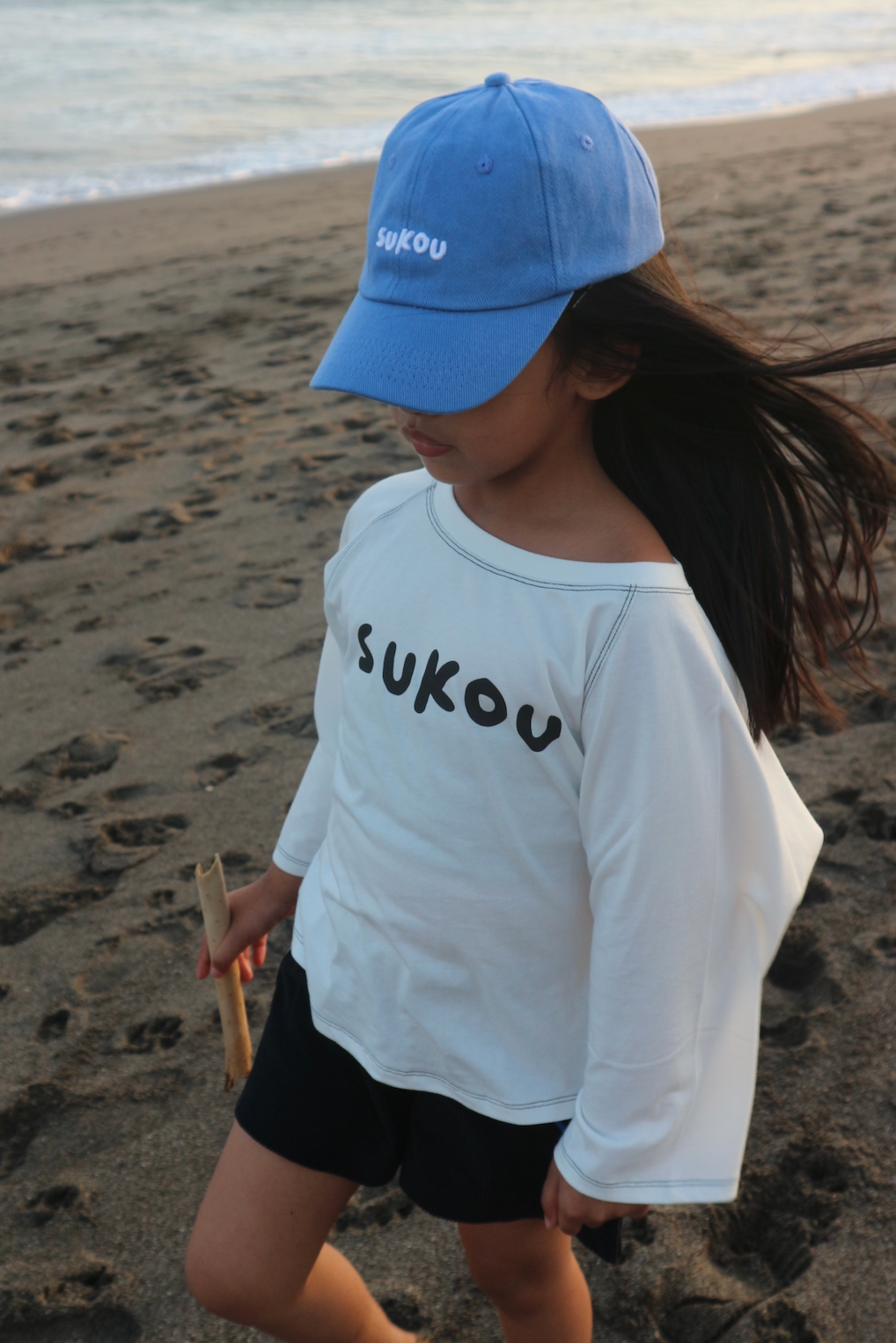 sukou signature long sleeved - white