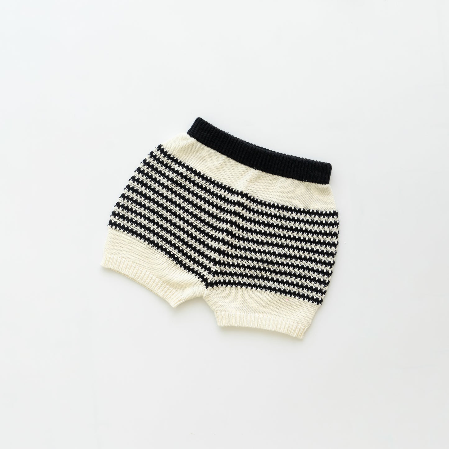 bobbie knit short - off white / black