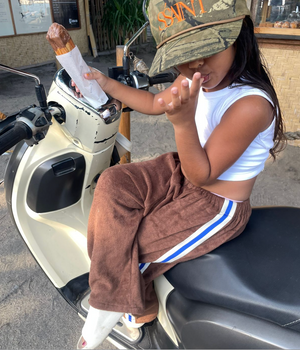 chocolate / blue stripe